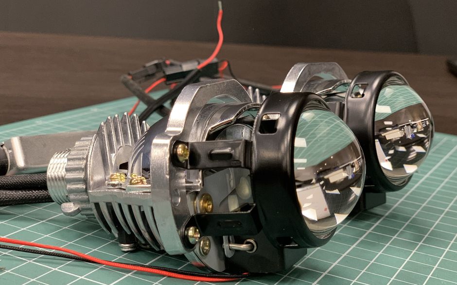 Установка светодиодных линз в фары в Минске